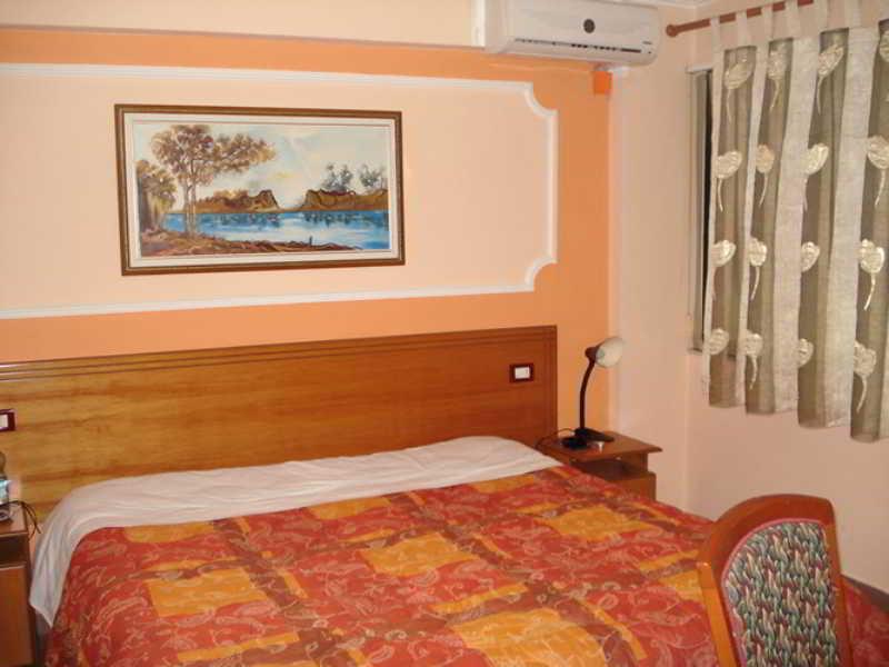 Lido Hotel 3*